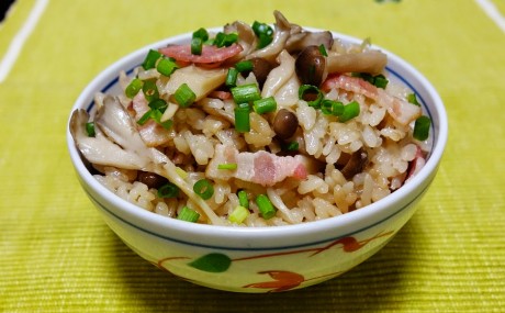 きのことベーコンの炊き込みご飯 セントラルフーズ