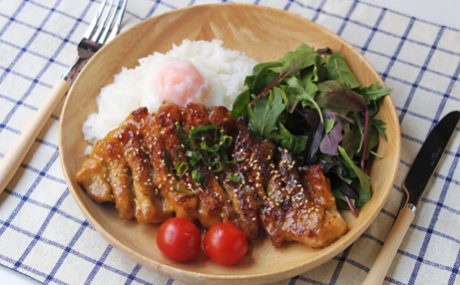 ダイヤモンドカットで豚ロースにんにく味噌焼丼