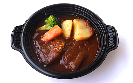 和牛すね肉と野菜のとろとろ赤ワイン煮込み